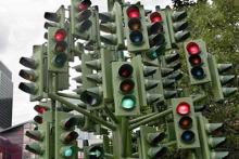 Опасный перекресток, много светофоров Опасный перекресток, много светофоров